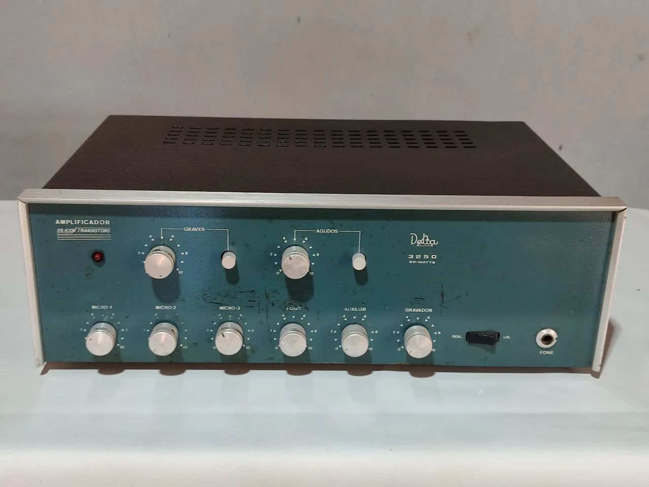 Amplificador Delta antigo