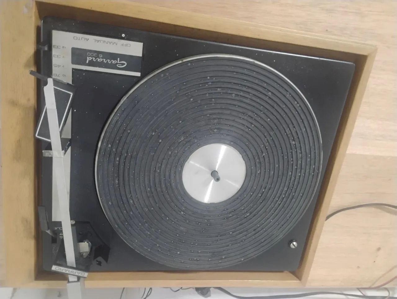 Toca disco Gradiente Garrard 6 300 - Foto 3
