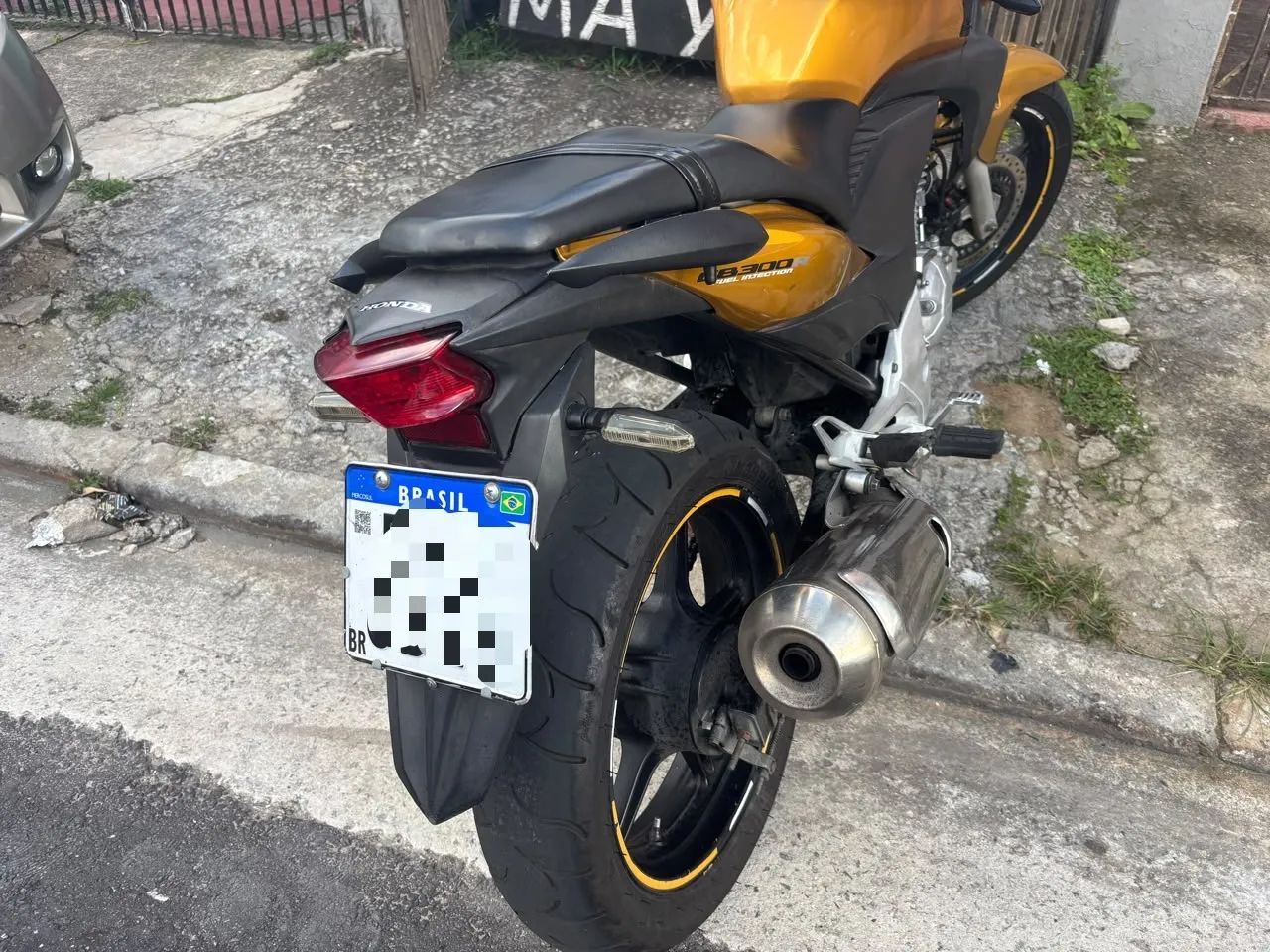 Vende-se Cb300r 