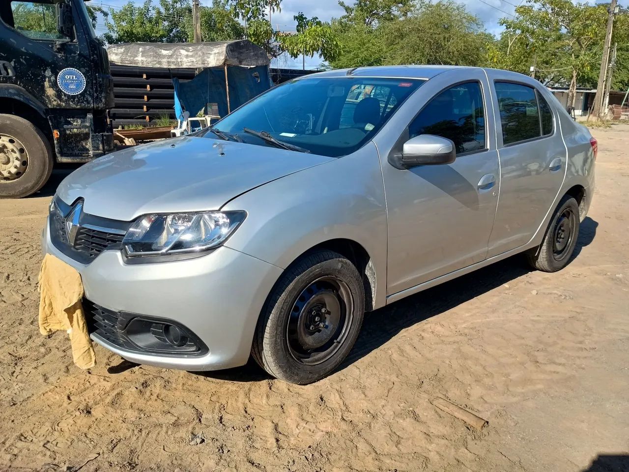 Renault Logan Expression Flex 1.0 12V 4P 2020 - Foto 2