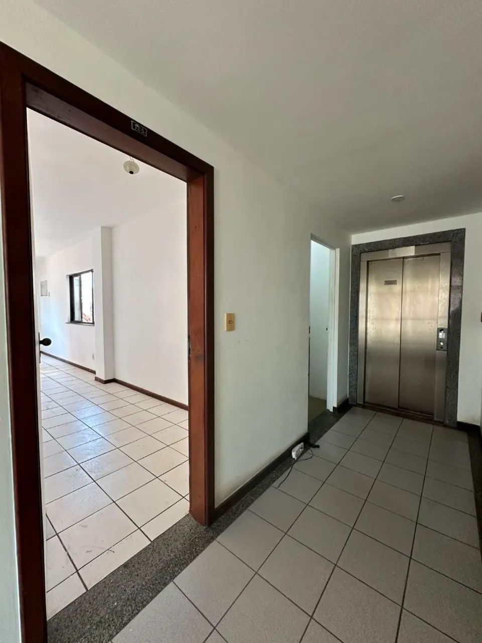 Excelente Sala Comercial 30m² - Ampla / Próximo à Av. Manoel Dias  - Foto 3
