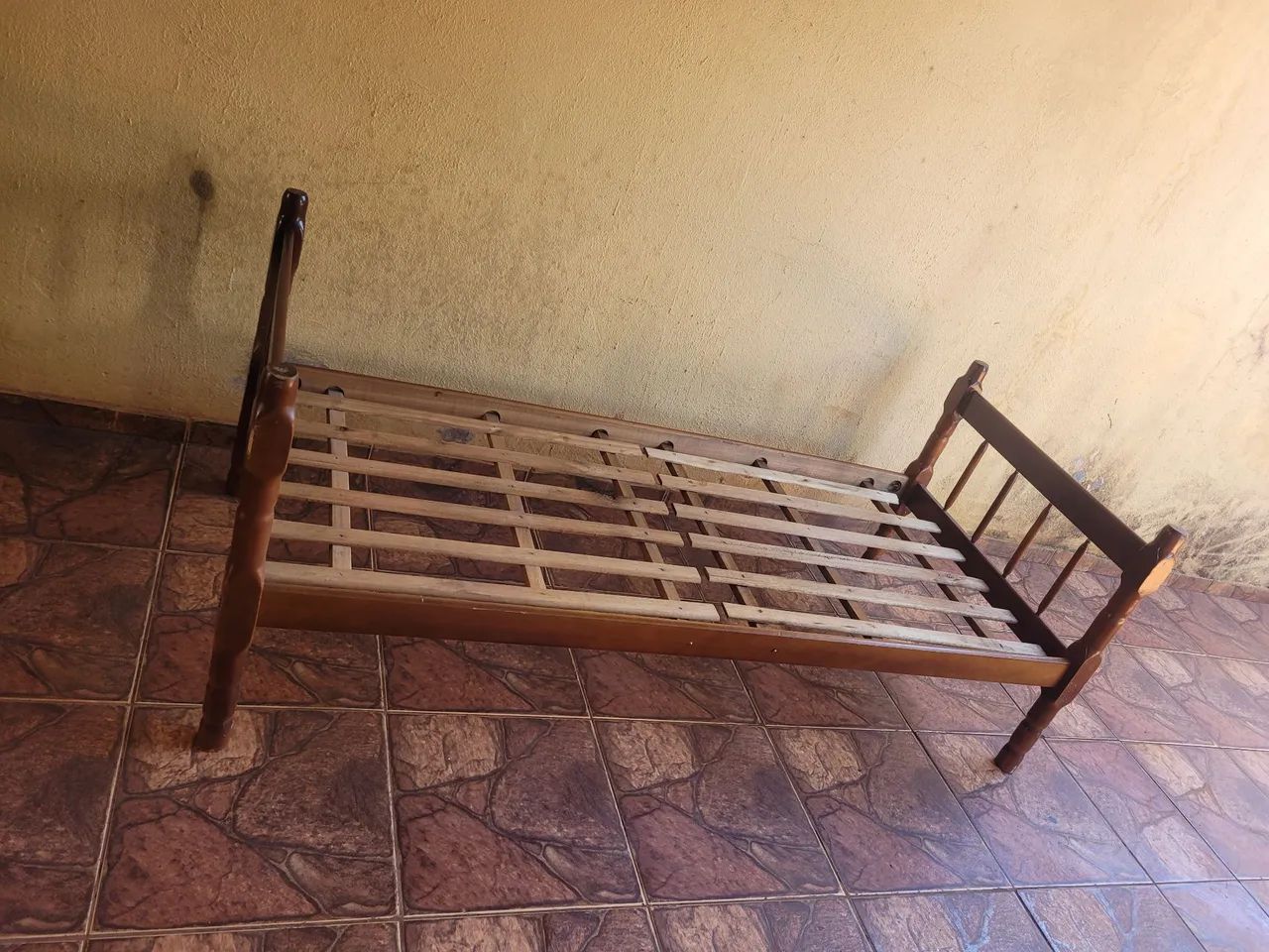 Cama de solteiro 