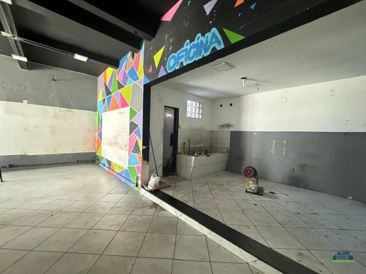 ALUGUE | Loja na Praia do Suá: 100m² com 2 vgs - Foto 4