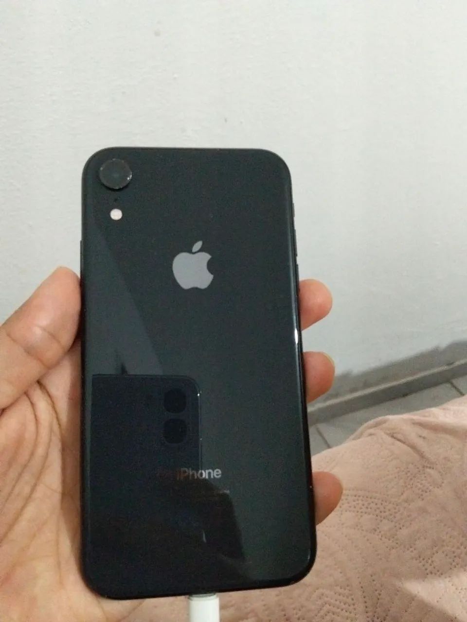 iPhone XR 64 GB - 800,00
