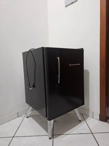 Frigobar Brastemp Retrô 76 Litros Classic Black - Foto 2