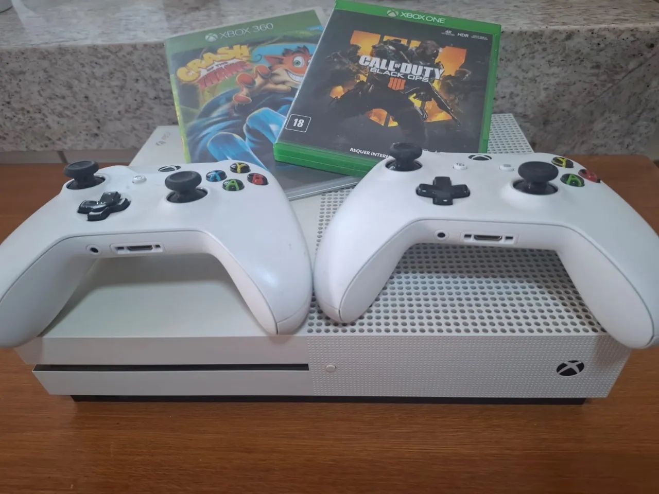 Xbox ONE S  1TB 