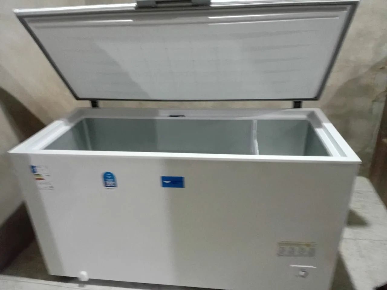 Freezer Eletrolux 1 porta Semi Novo - Geladeiras e Freezers - Nova