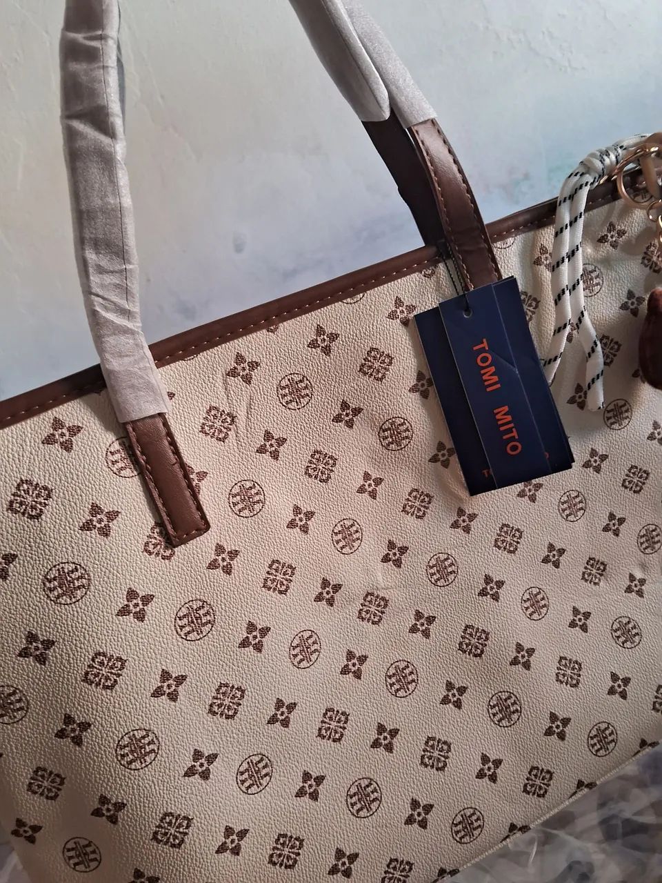 vendo bolsa feminina nova grande  - Foto 4