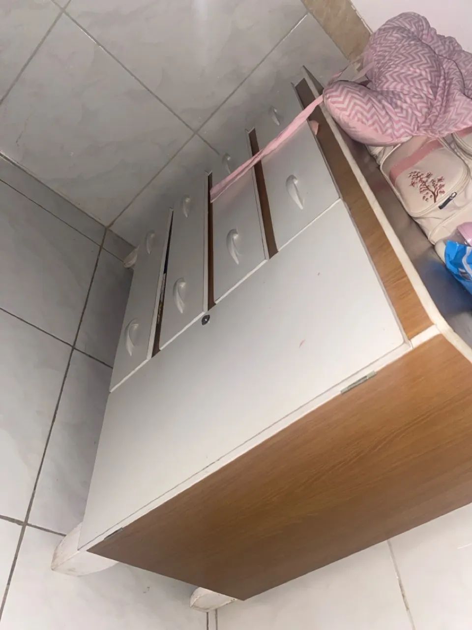 Vendo cômoda 