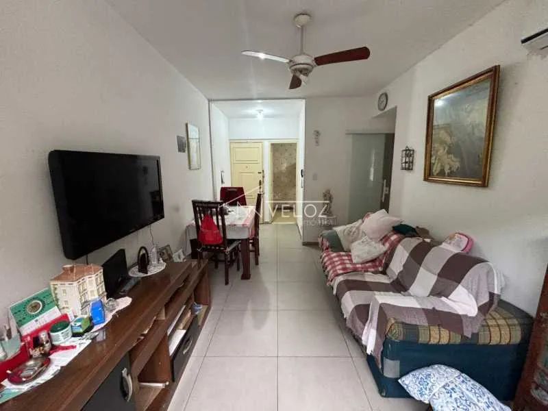 Apartamento : / Residencial / Laranjeiras 2