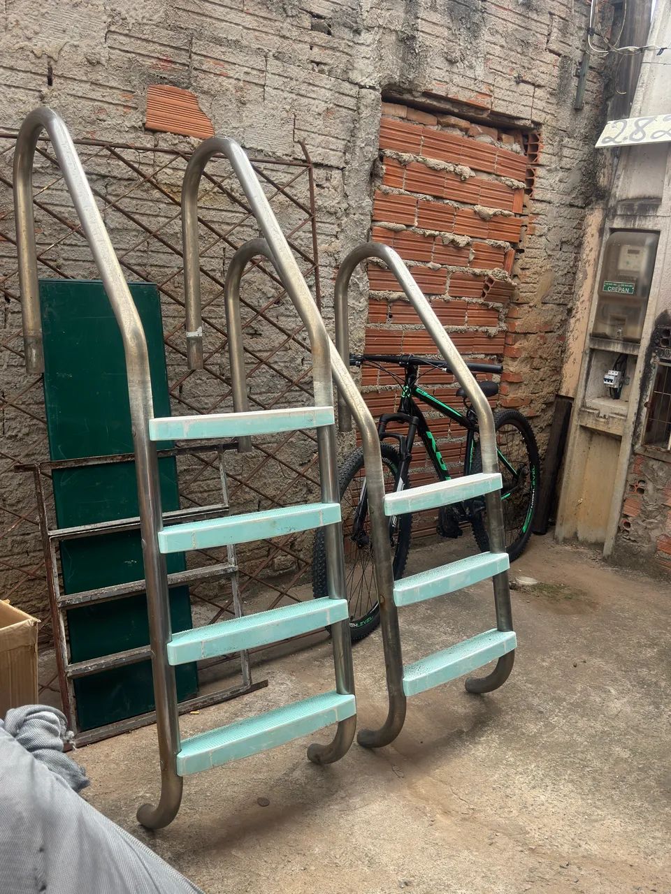 Escada marca jacuzzi - Foto 3