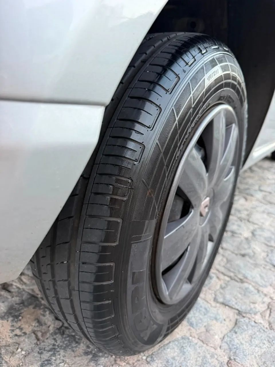 Renault Sandero Expression Hi-flex 1.0 16V 5P 2014 - Foto 4