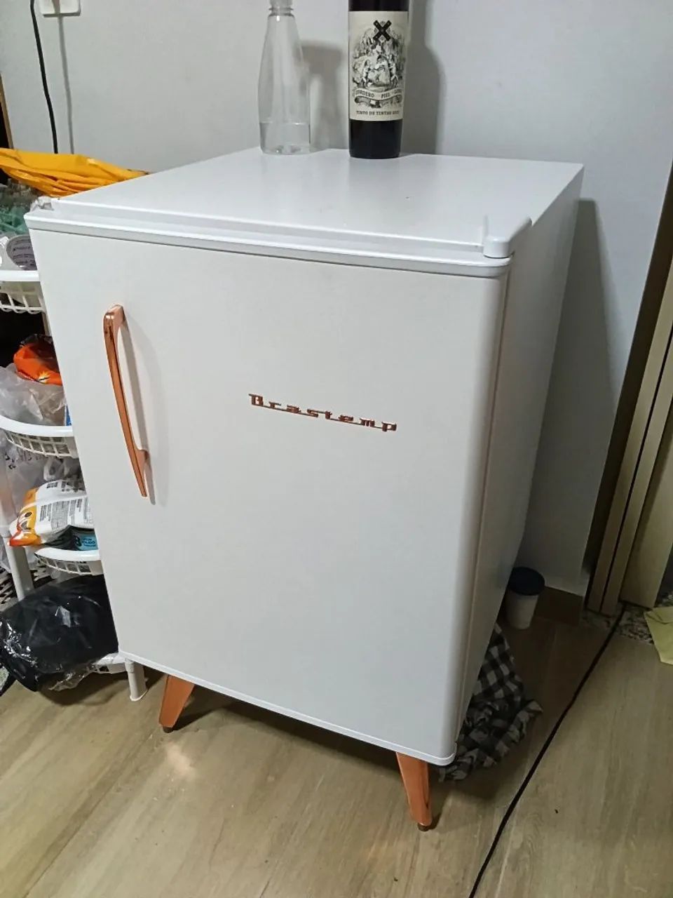 Frigobar brastemp retrô