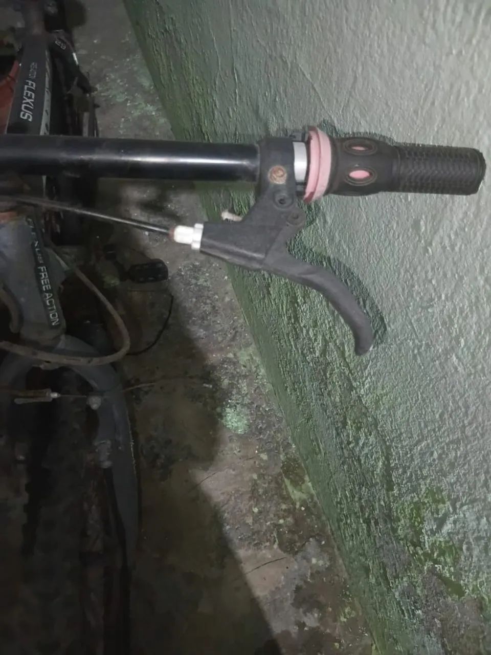Bicicleta aro 29 usada - Foto 5