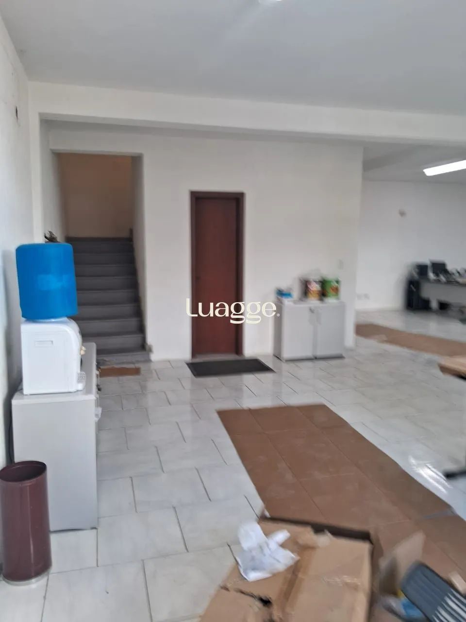 Excelente prédio comercial com aproximadamente 550 m², amplo pátio e excelente e - Foto 4