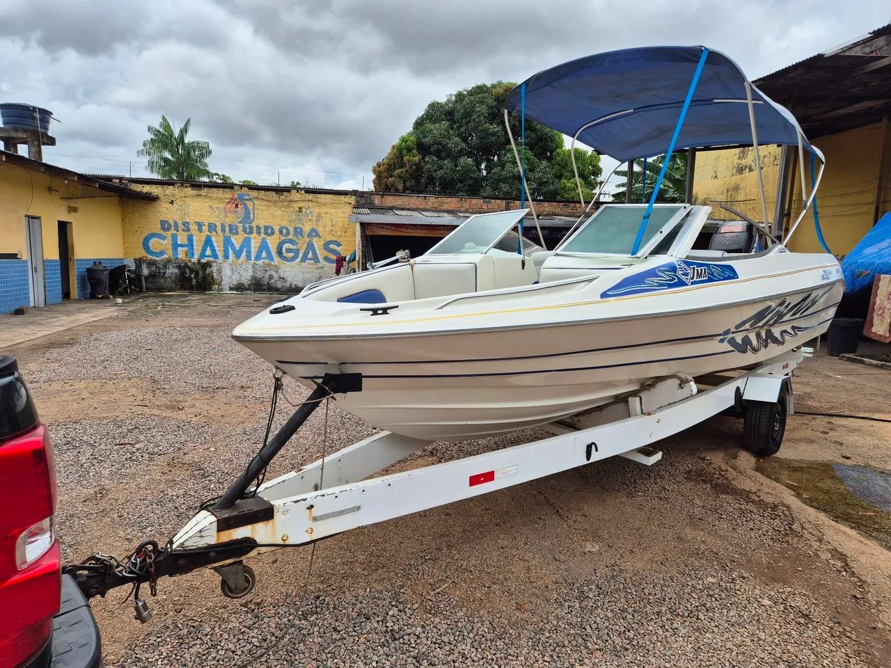 Lancha luxo