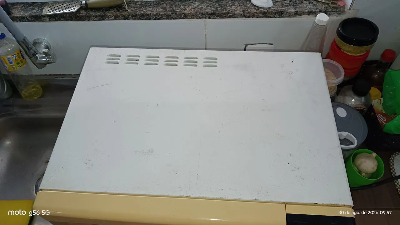 Microondas Eletrolux 21 litros super conservado. - Foto 3