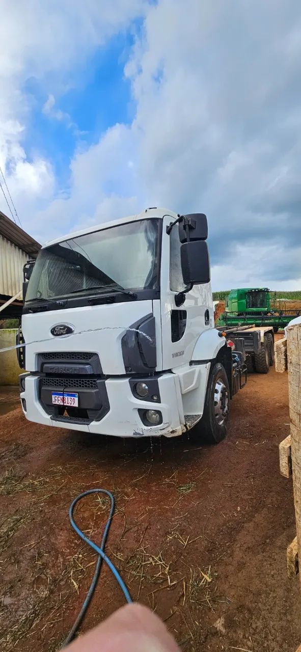 Ford Cargo 2013 - Foto 2