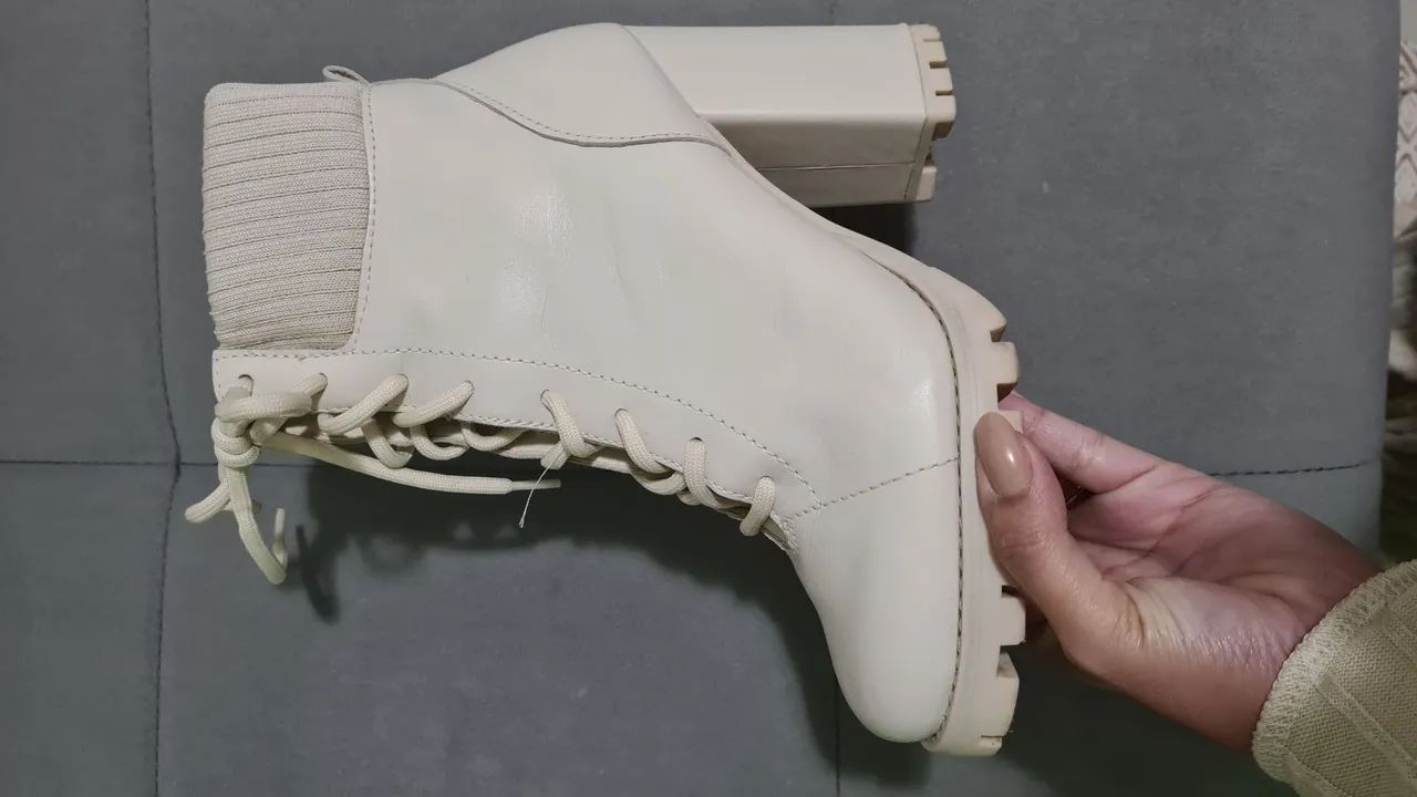 Bota Arezzo Couro Off White  - Foto 5