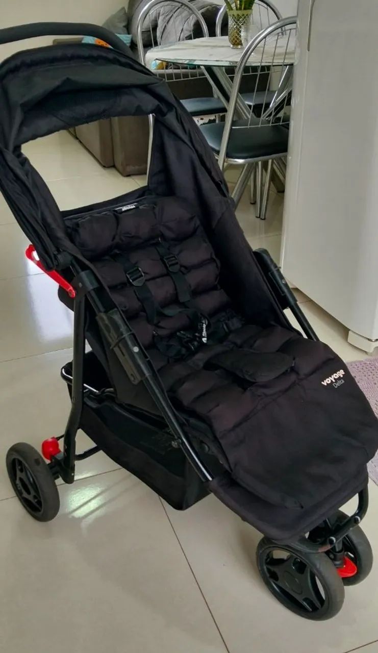 Vendo carrinho de bebê da marca Voyage Delta  - Foto 2