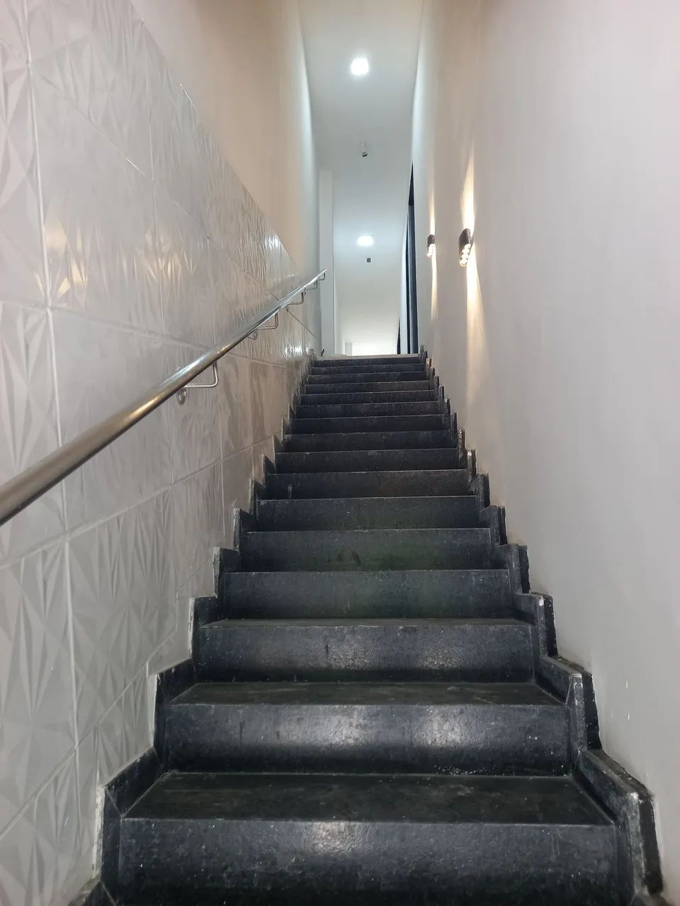 Alugo Sala / Ponto Comercial Próximo Feirinha do Tabuleiro; Santa Amélia  - Foto 5