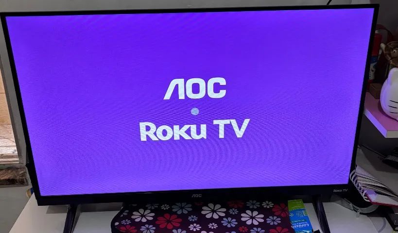 Tv AOC 32 POLEGADAS SMART SISTEMA ROKU - Foto 4