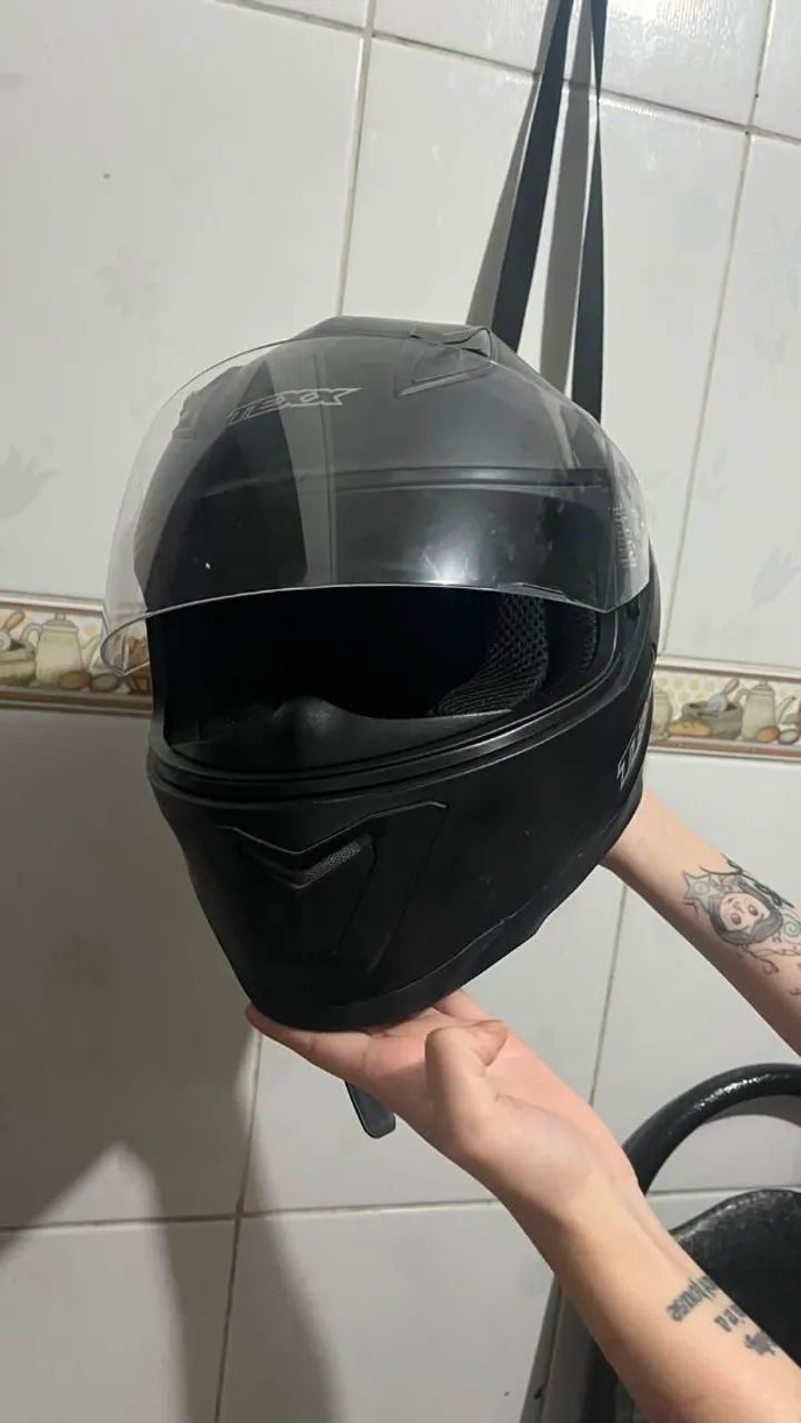 Capacete