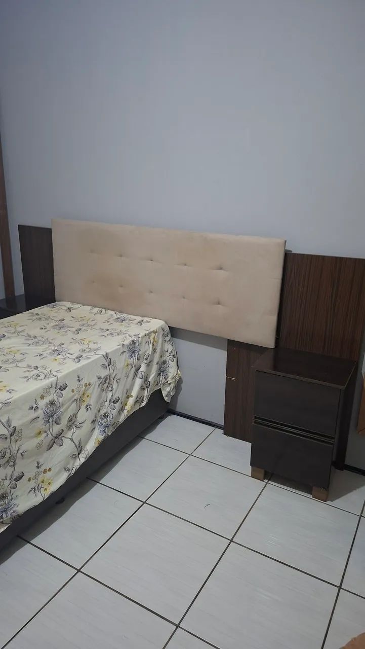 Cabeceira de Cama em excelente estado