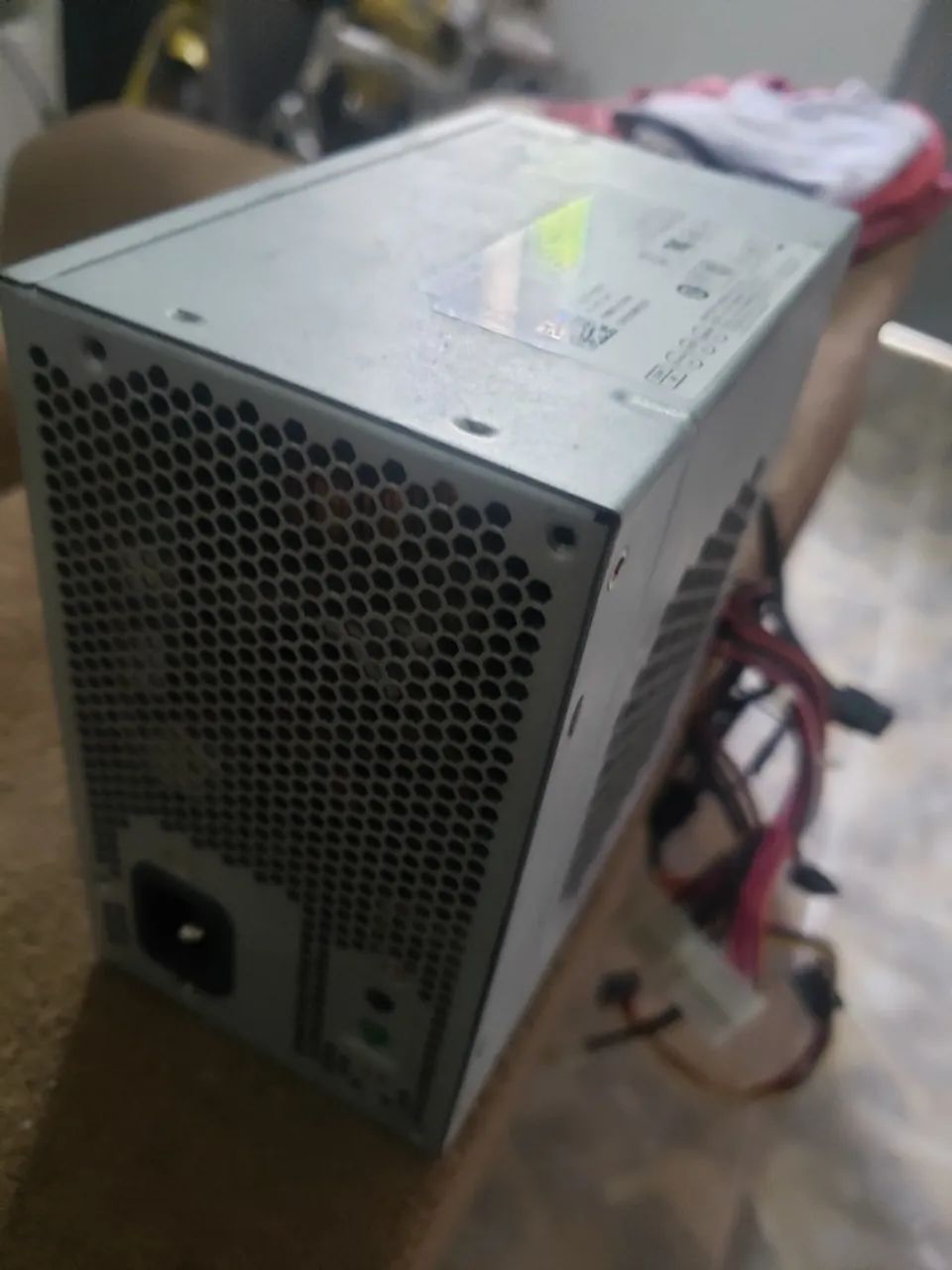 Fonte de alimentação para PC Dell HK560
