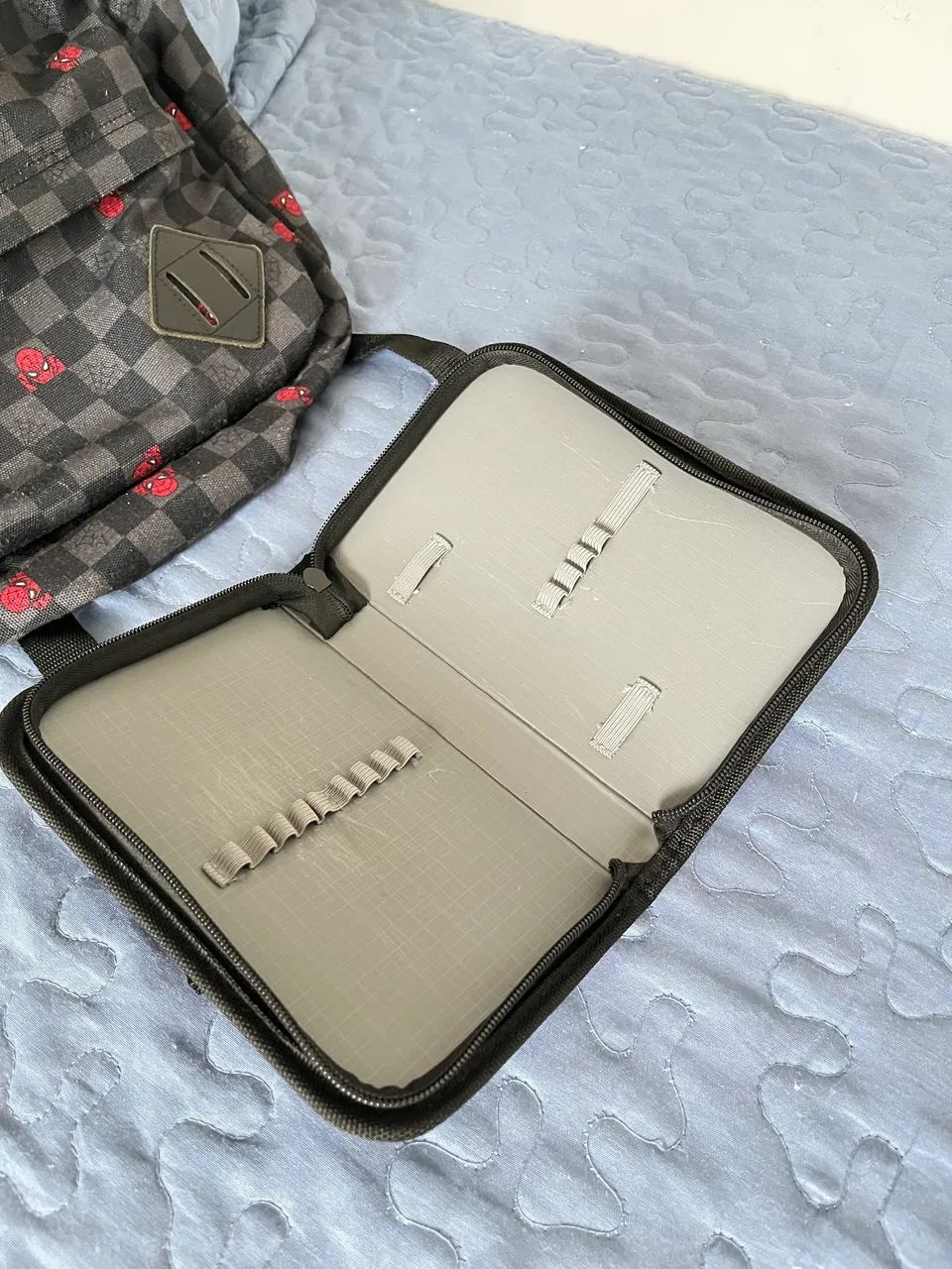 Mochila Vans - Homem Aranha  - Foto 2