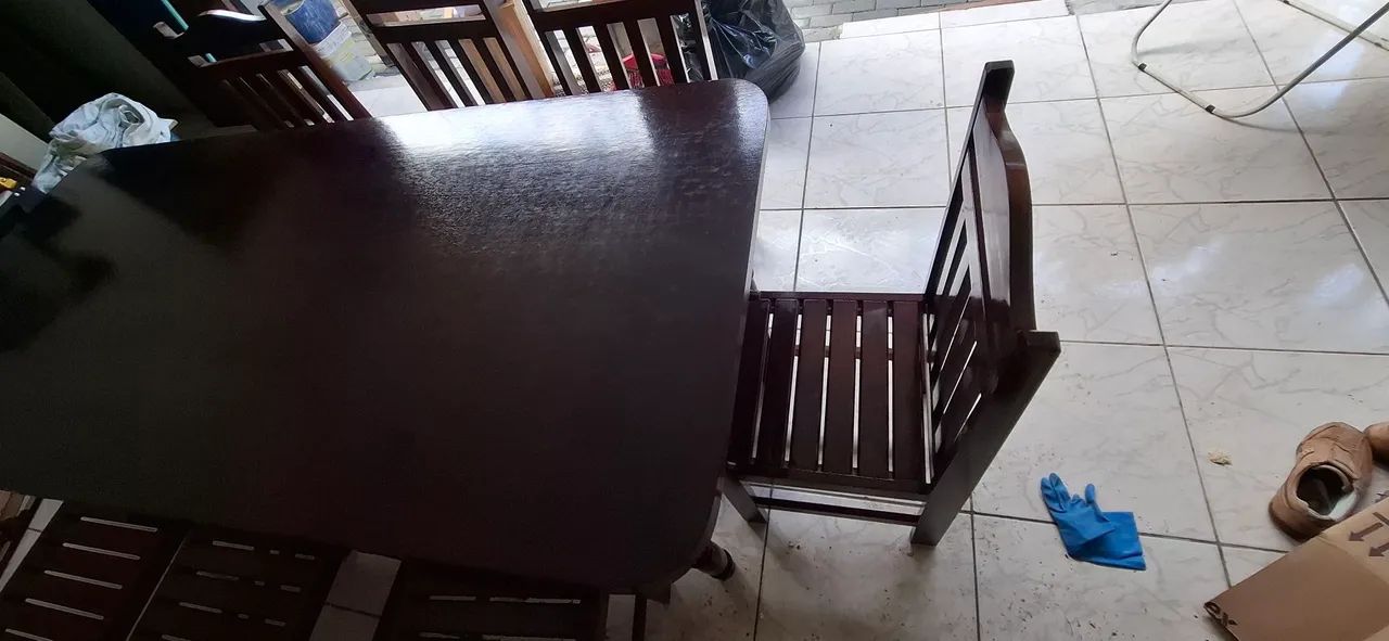 Mesa em Imbuia com 8 cadeiras - Foto 4