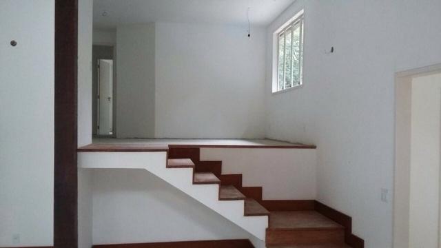 Excelente casa em condomínio 3 suítes - Itaipava -Petrópolis RJ - Foto 3