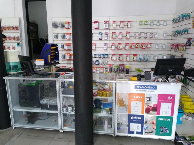 Loja de ferragens, ferramentas, material elétrico e epis no bairro Portão