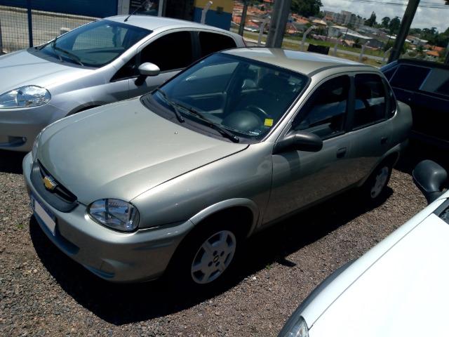 Gm corsa sedan classic 1.0 8v 2010 verde excelente estado - Foto 2