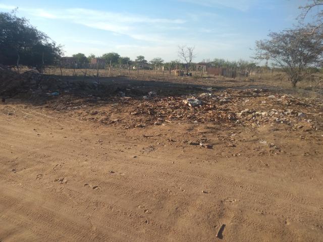 Vende-se um terreno - Foto 2