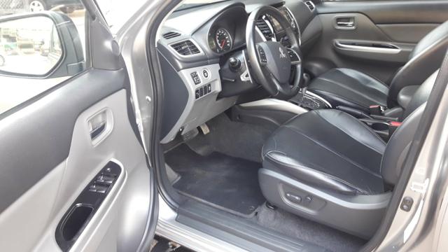 Triton hpes 2.4 2018/2019 4x4 diesel automático. ligar no * jean - Foto 9