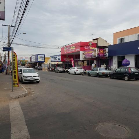 Imovel comercial e residencial contra esquina com Av. Igualdade no Setor Garavelo - Foto 3