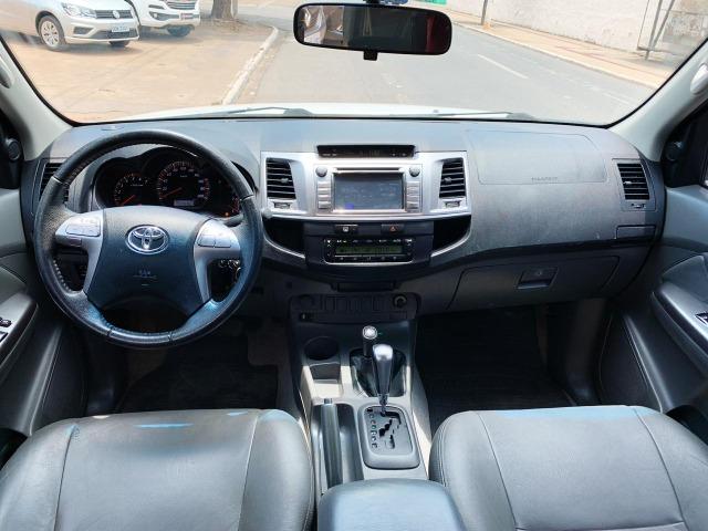 Hillux Srv 4x4 automática 2015 - Foto 6
