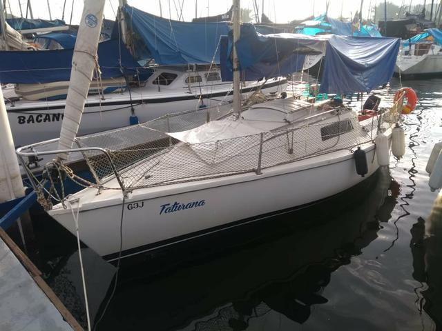 Veleiro fast 230