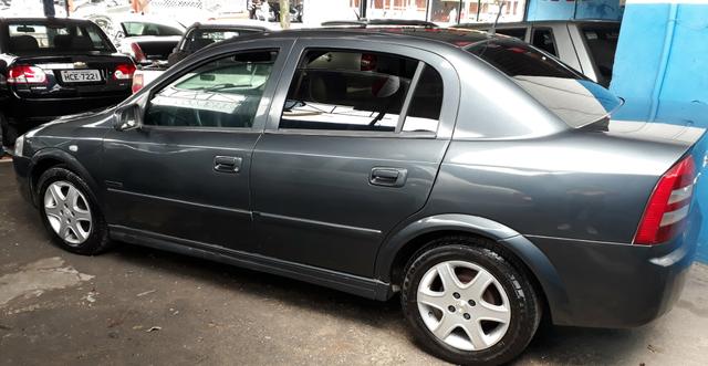 Astra sedan 2008 - Foto 4