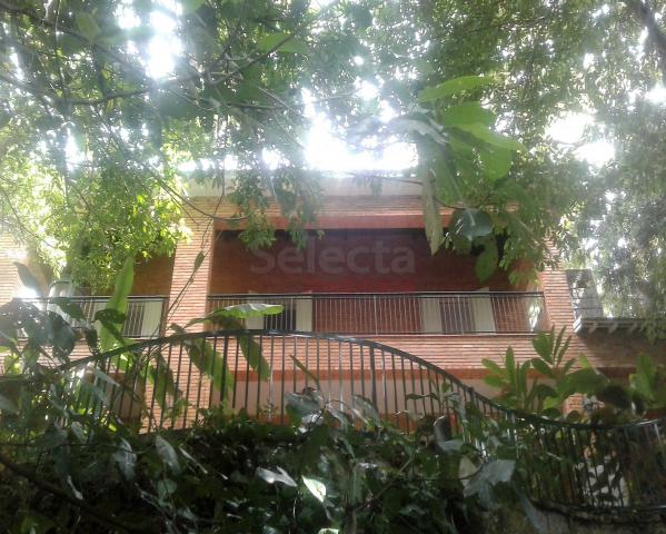 Espetacular Casa Duplex com 854m² com belíssima vista para a serra