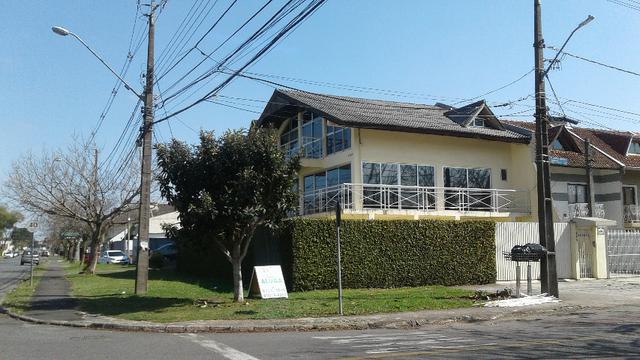 Aluga-se sobrado comercial no Capão da Imbuia