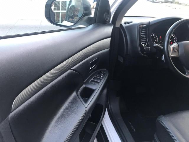 Outlander 2.0 Automático 2015 - Foto 11