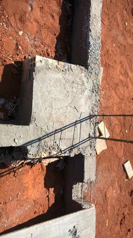 Casa inacabada na rua do posto rodobelo - aceita carro e toca - Foto 7