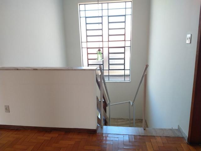 Excelente casa de 05 quartos no carlos prates. - Foto 6