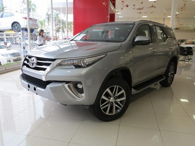 TOYOTA HILUX SW4 2.8 SRX 4X4 16V TURBO 2019 - Foto 3