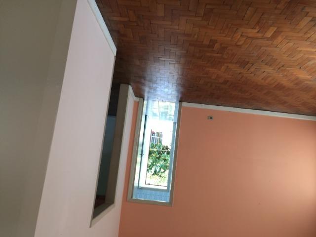 Excelente casa comercial ou residencial com 9 comodos de esquina - Foto 2