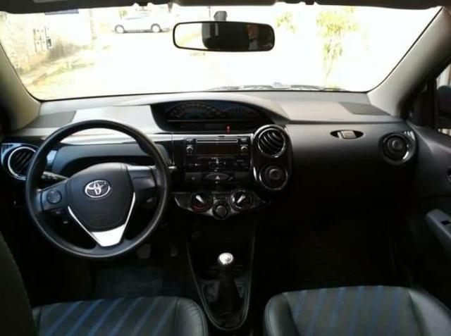 Etios hatch 1.5 XS - Foto 4