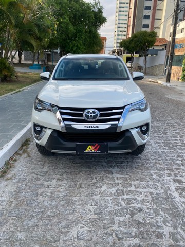Hilux sw4 2019