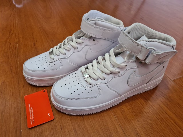 Tênis Nike Air Force 1 Mid '07<br><br>